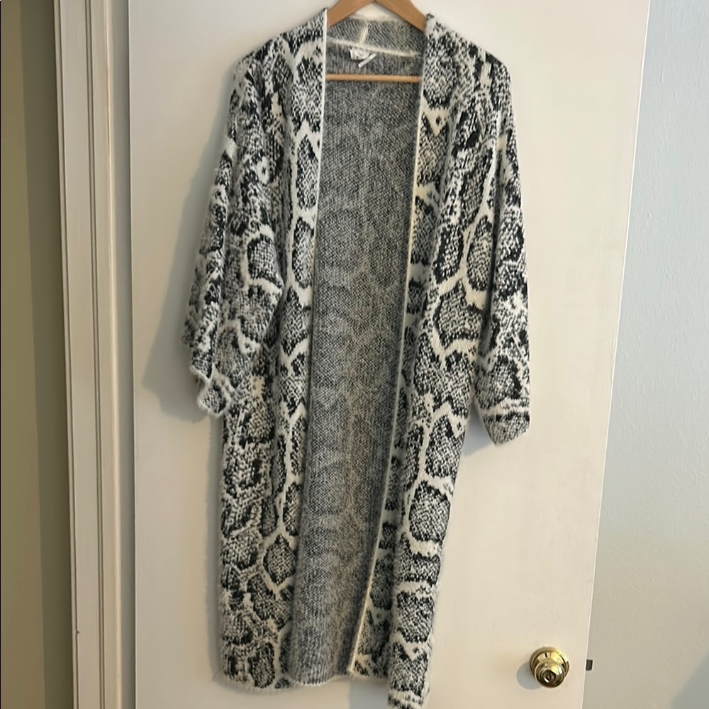 Anthropologie - Chic and Soft Animal Print Long Cardigan